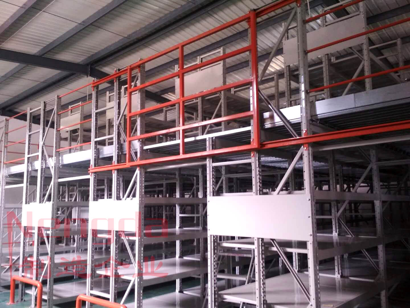 阁楼式货架